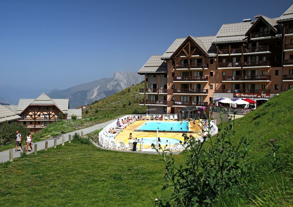 Residence Pierre & Vacances Le Thabor Вальменье Экстерьер фото